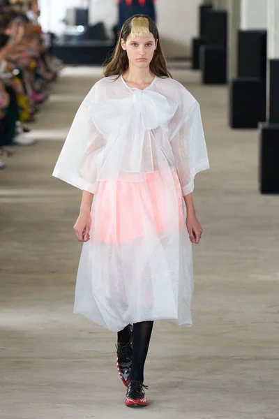 Look 24